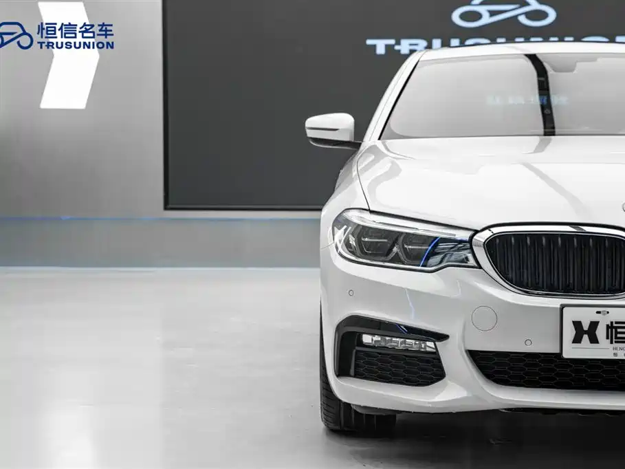 BMW 5 Series 2018 525Li M Sport Package фото 8