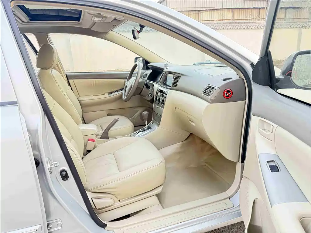 Toyota Corolla 2011 1.6L Automatic Luxury Edition фото 6