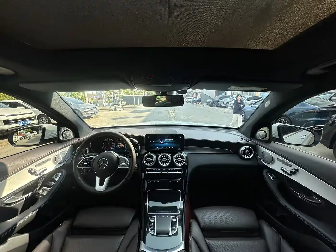 Mercedes-Benz GLC 2022 Facelift III GLC 260 L 4MATIC Dynamic фото 9