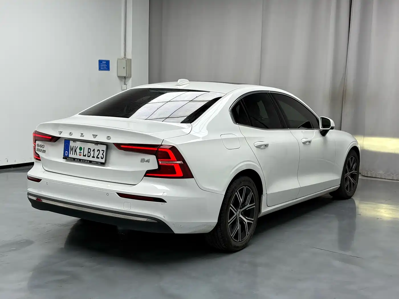 VOLVO S60