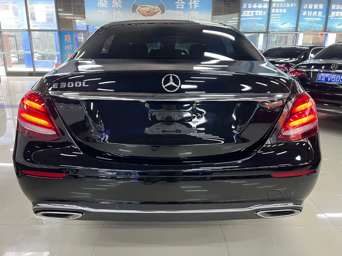 Mercedes-Benz E-Class 2016 E 300 L Fashion Type фото 8