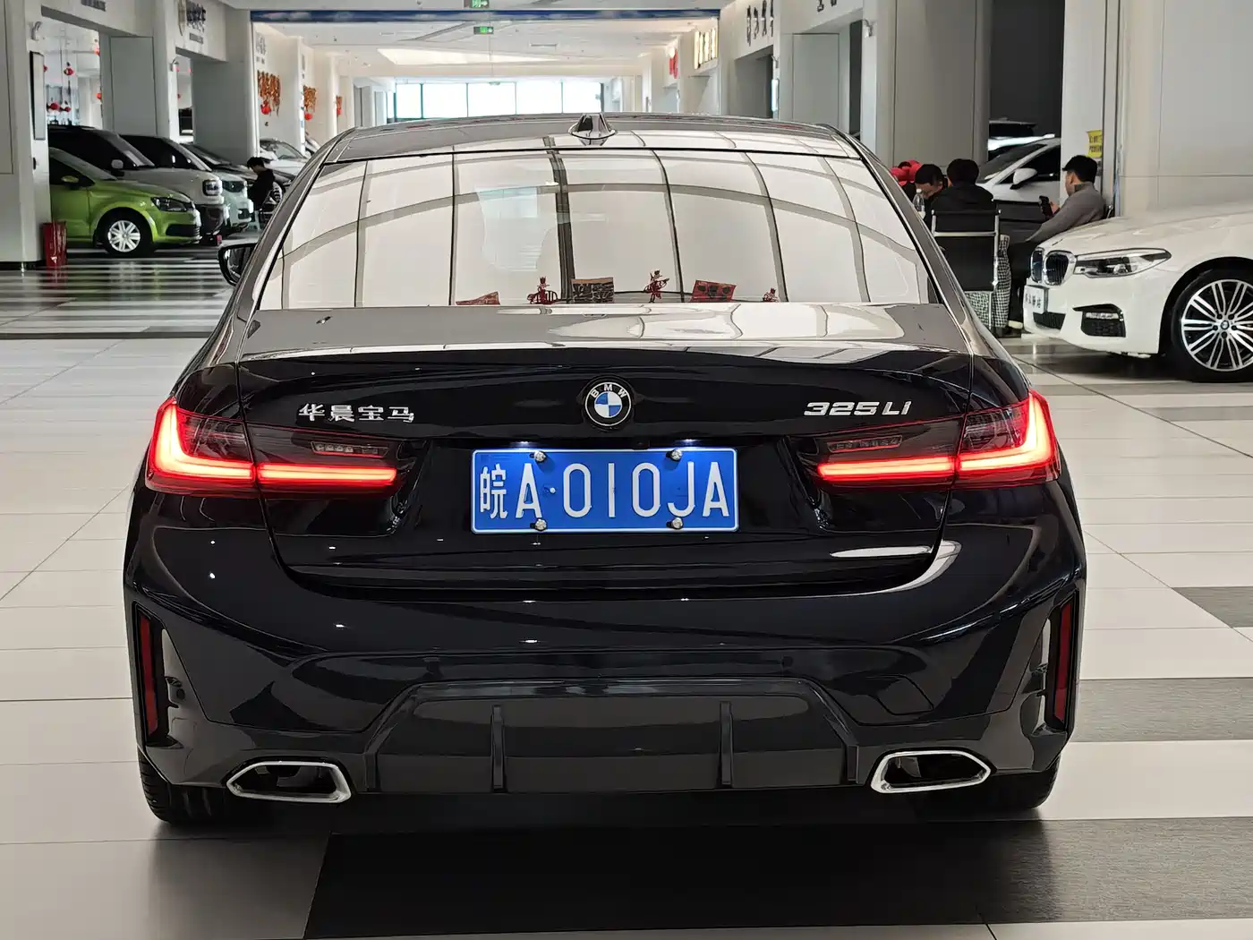 BMW 3 Series 2023 325Li M Sport Package фото 4