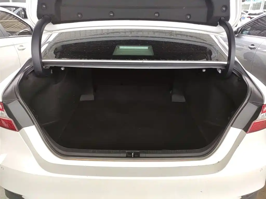 Toyota Camry 2021 2.5G Luxury Edition фото 19