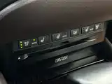 Фото 25 - Lexus ES