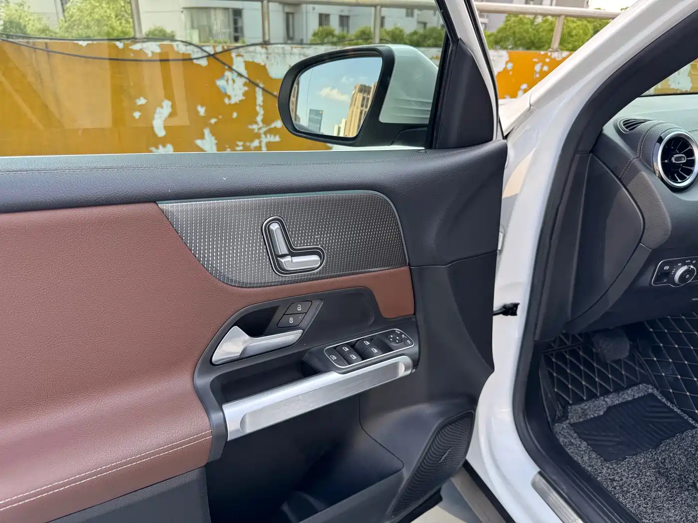 Mercedes-Benz GLB 2020 GLB 200 Dynamic фото 13