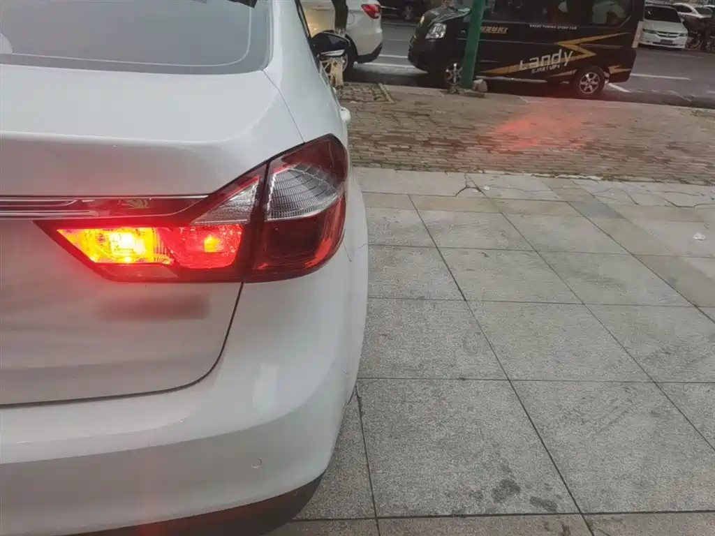 Kia K3 2017 1.6L Automatic 15th Anniversary Special GLS фото 8