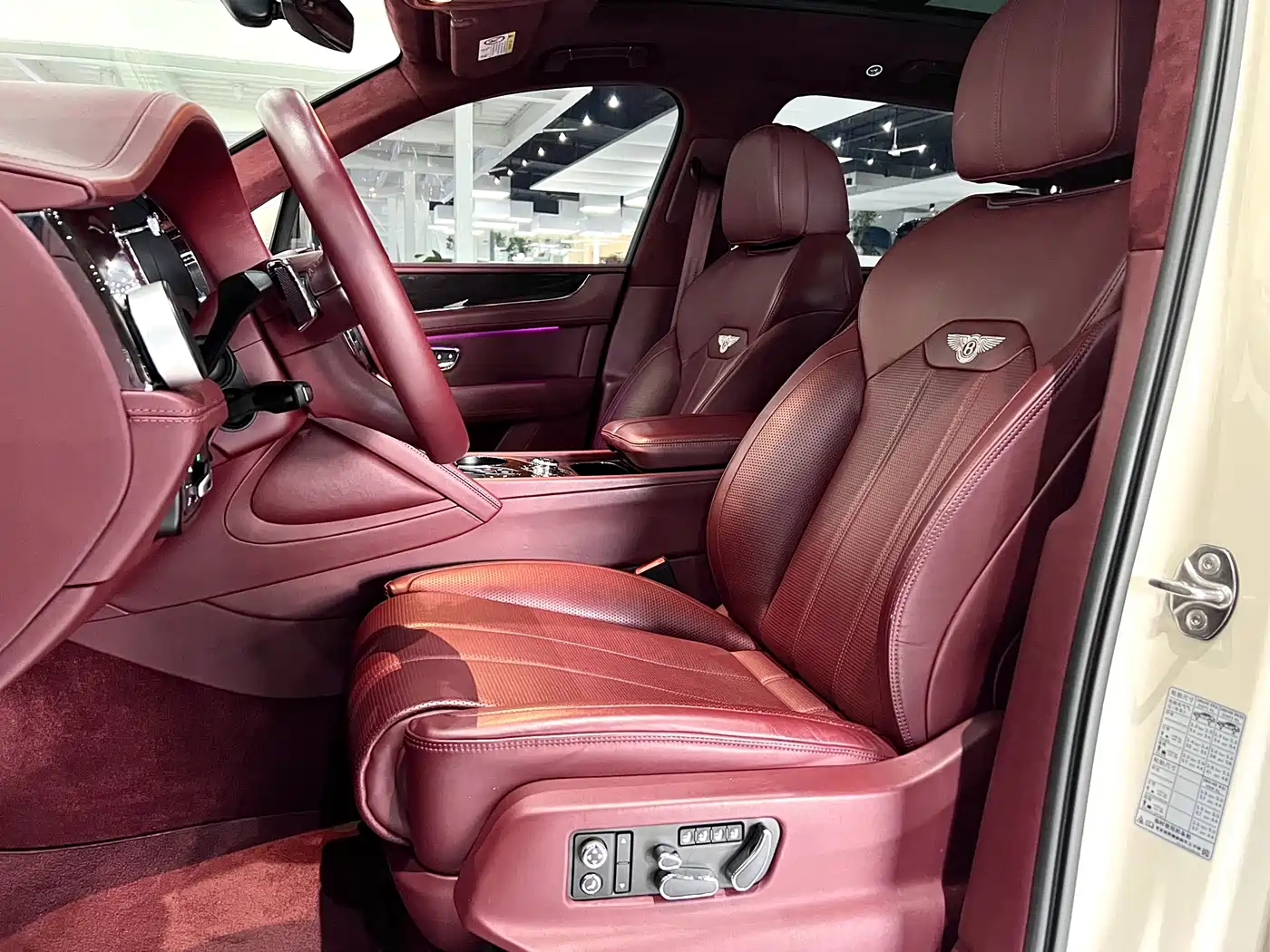 BENTLEY TIMYUE PLUG IN HYBRID