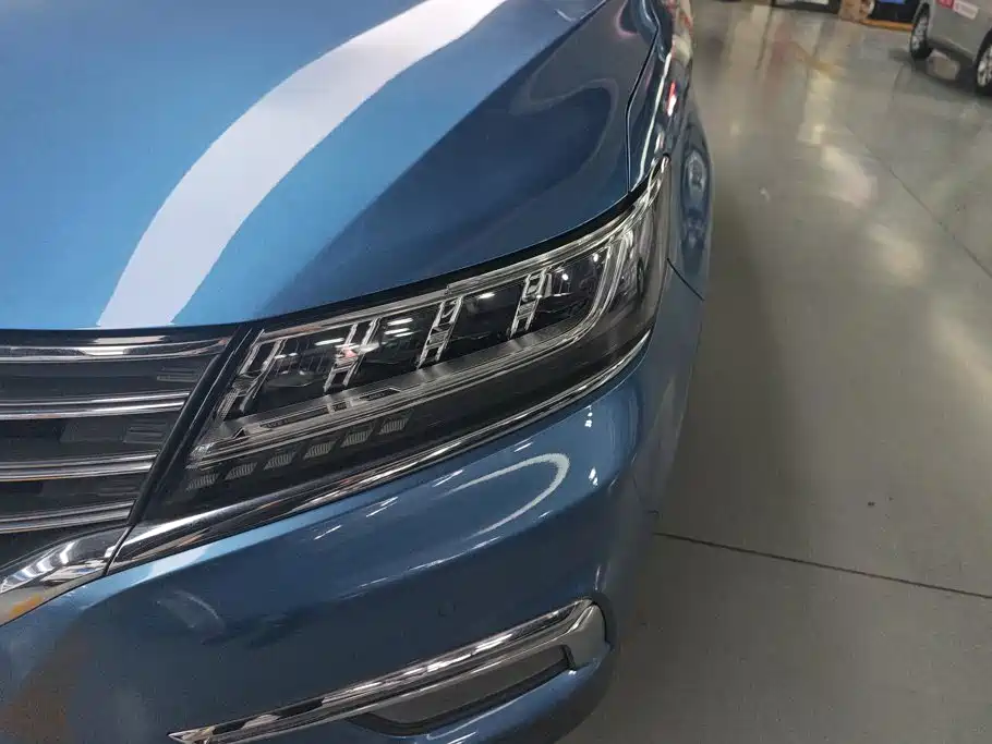 Фото 5 - Roewe RX5
