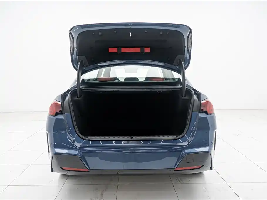 BMW 2 Series 2025 225L M Sport Moonlight Package фото 23