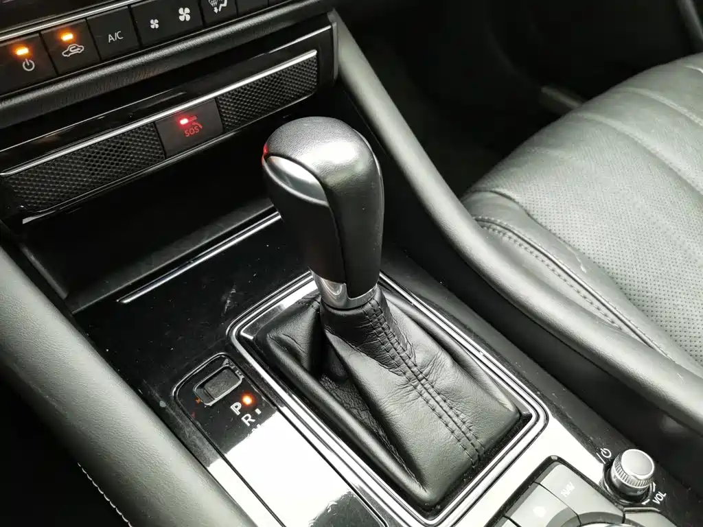 Mazda Atenza, миниатюра 13