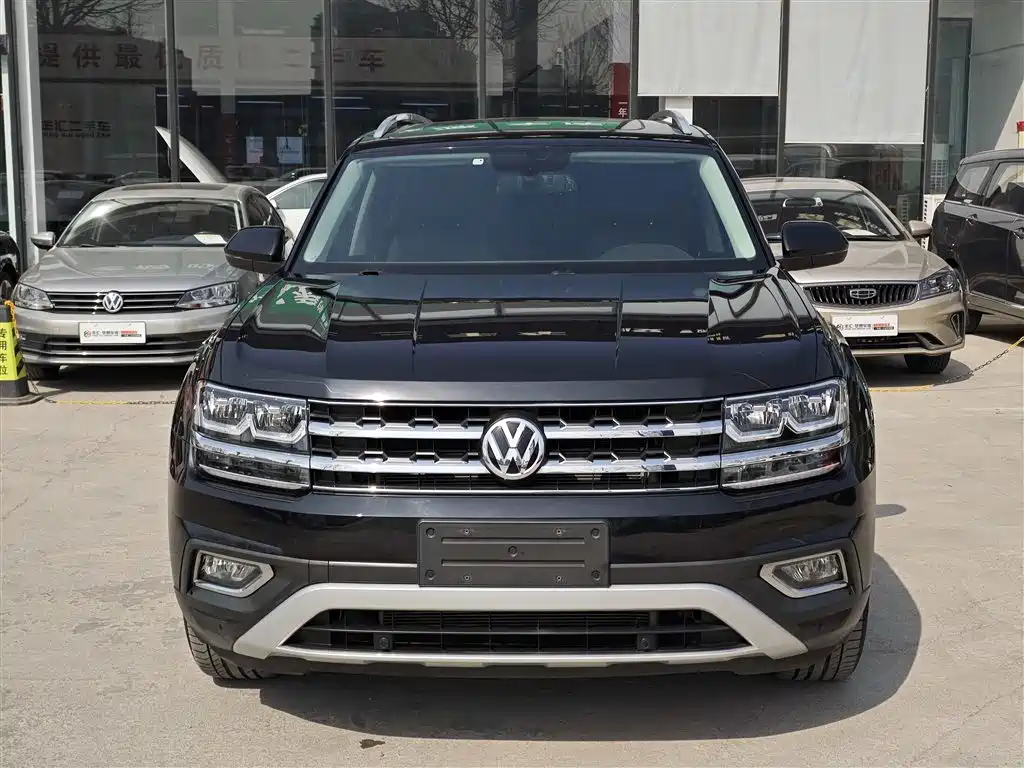 Volkswagen Teramont 2020 380TSI 4WD Luxury Edition China VI фото 3