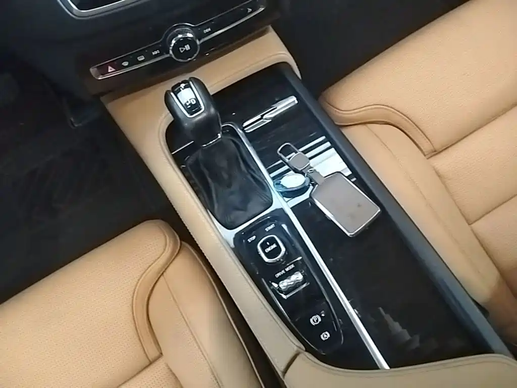 Photo 14 - Volvo XC90