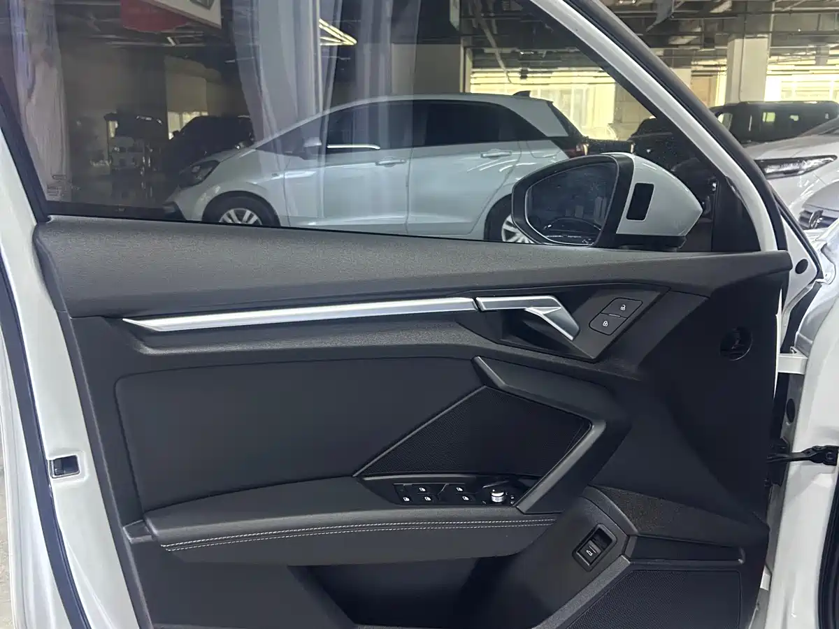 Audi A3 2022 Sportback 35 TFSI Style Elegance фото 5