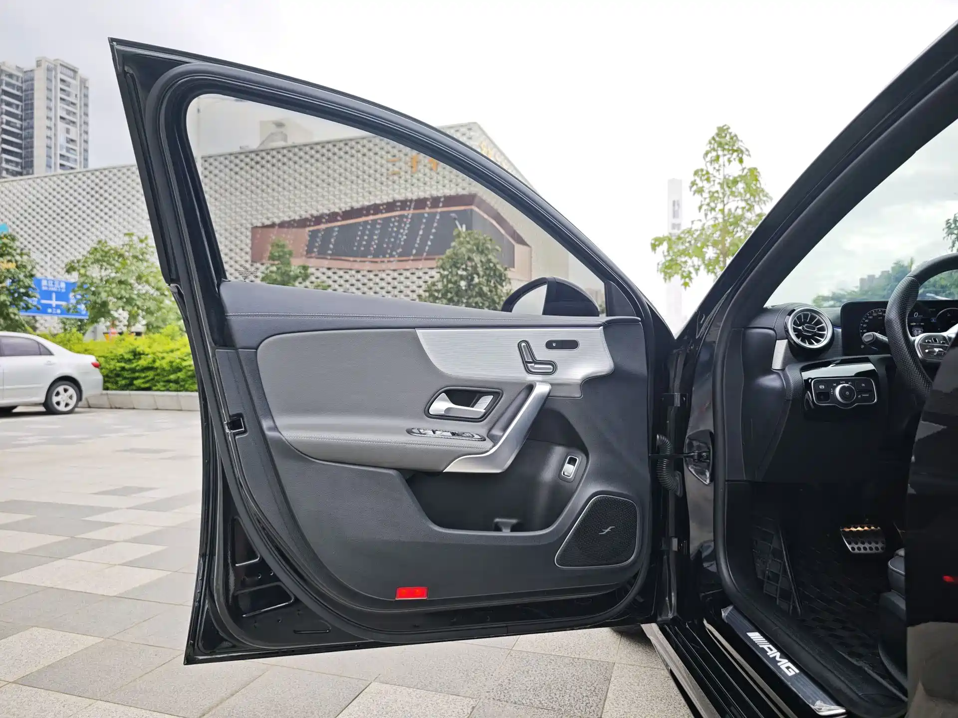 Фото 14 - Mercedes-Benz A-Class AMG