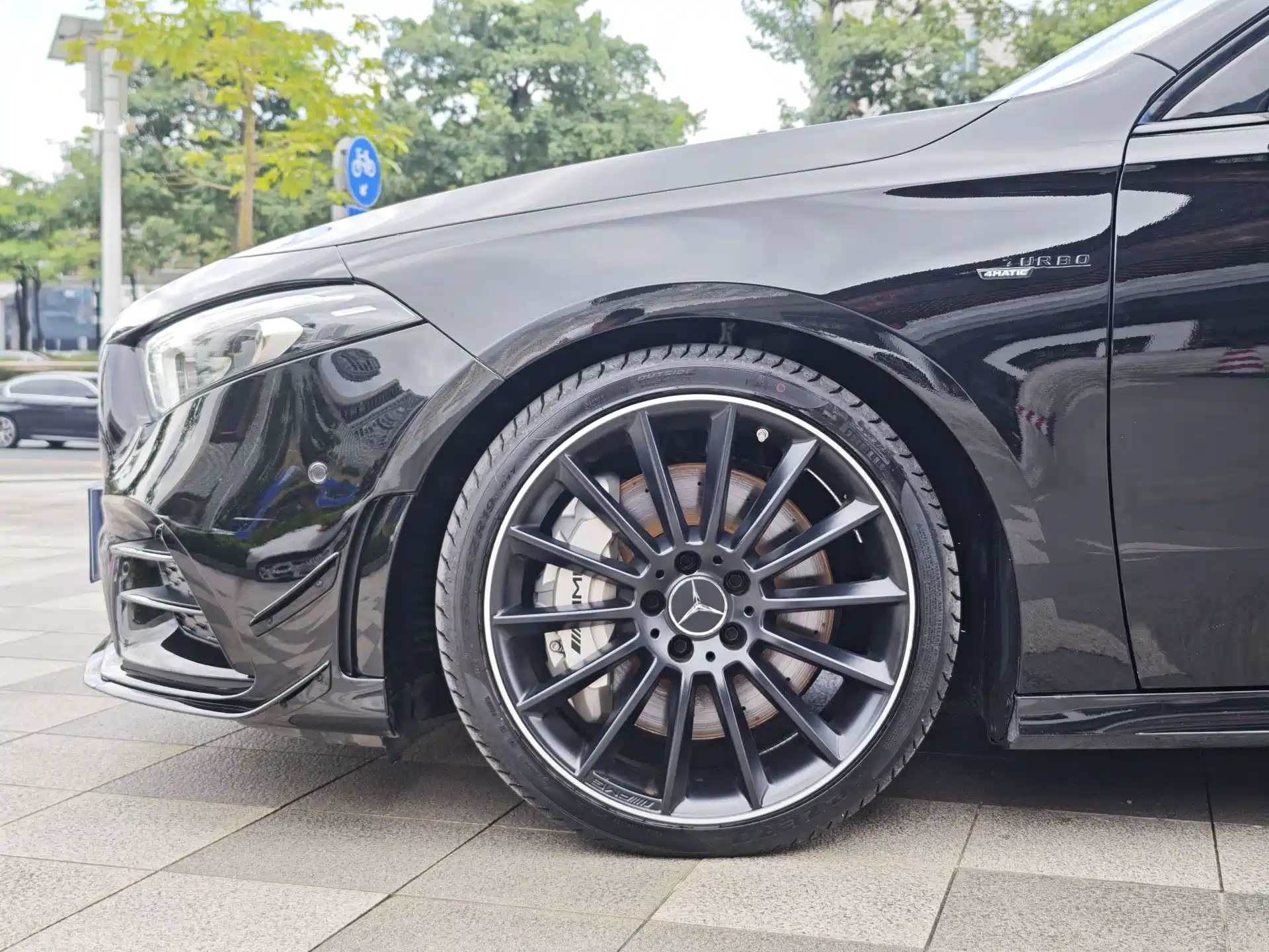Фото 21 - Mercedes-Benz A-Class AMG