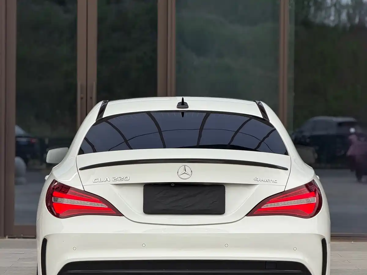 Mercedes-Benz CLA (Import) 2018 CLA 220 4MATIC фото 6
