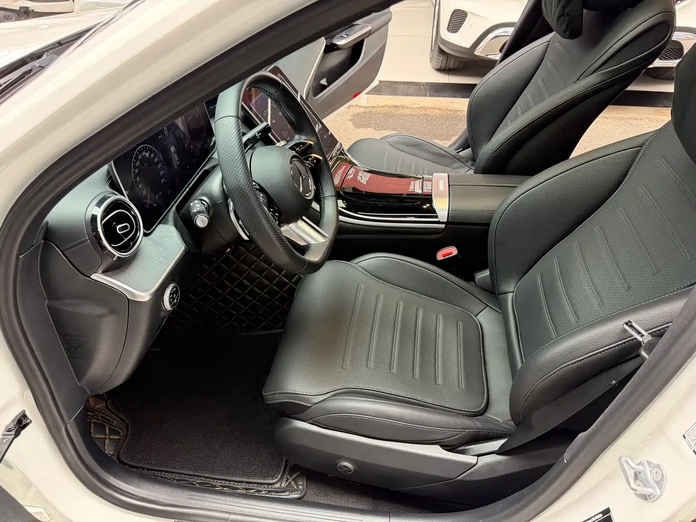 Mercedes-Benz C-Class 2024 Facelift C 200 L Sport фото 11