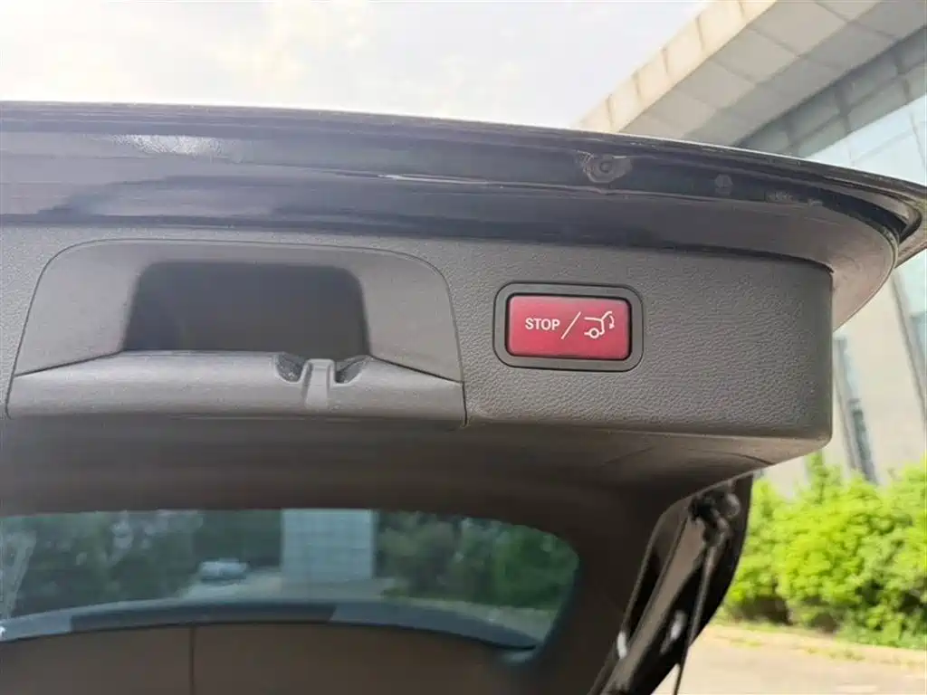 Mercedes-Benz GLC 2018 Facelift GLC 260 4MATIC Dynamic фото 8