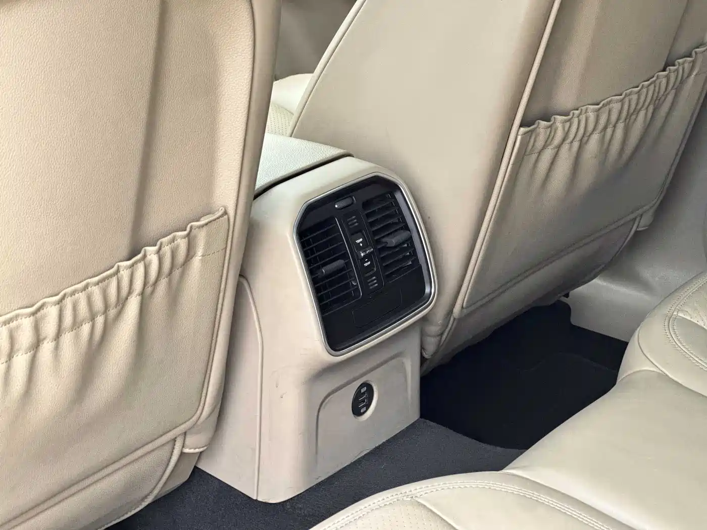 Porsche Macan 2018 Macan 2.0T фото 5