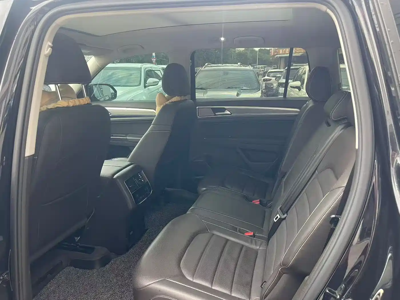 Volkswagen Teramont 2019 330TSI 2WD Luxury China VI фото 7