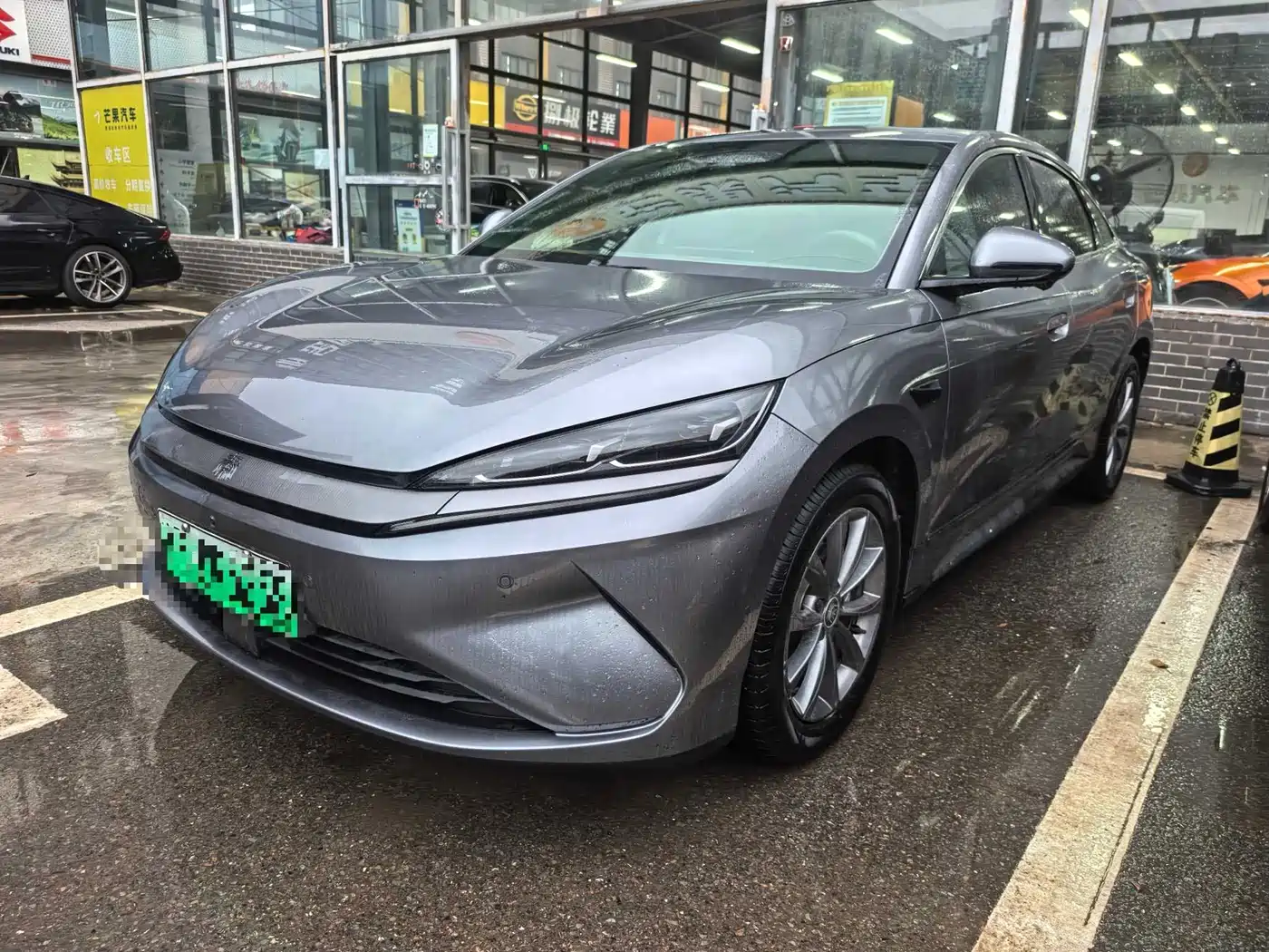 BYD QIN L