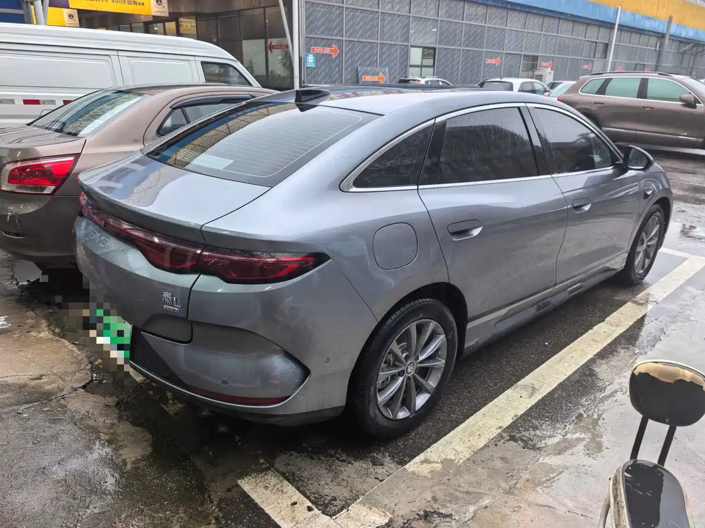 BYD QIN L
