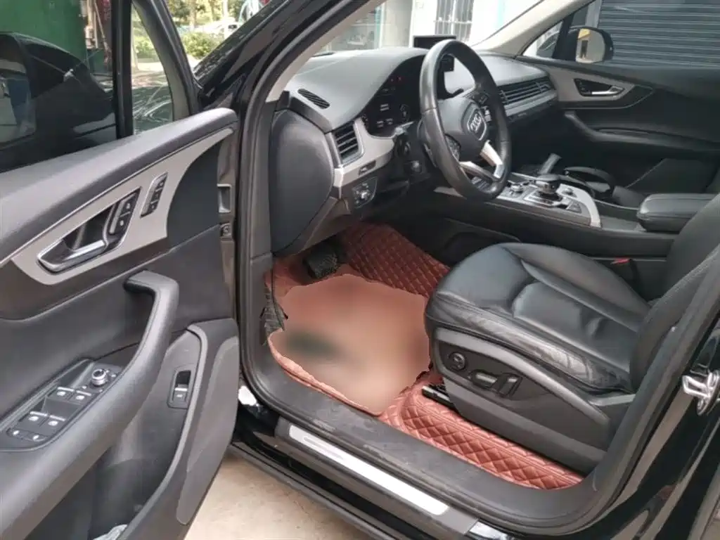 Audi Q7 2019 55 TFSI Technology фото 16