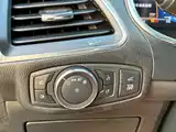 Фото 18 - Ford Edge