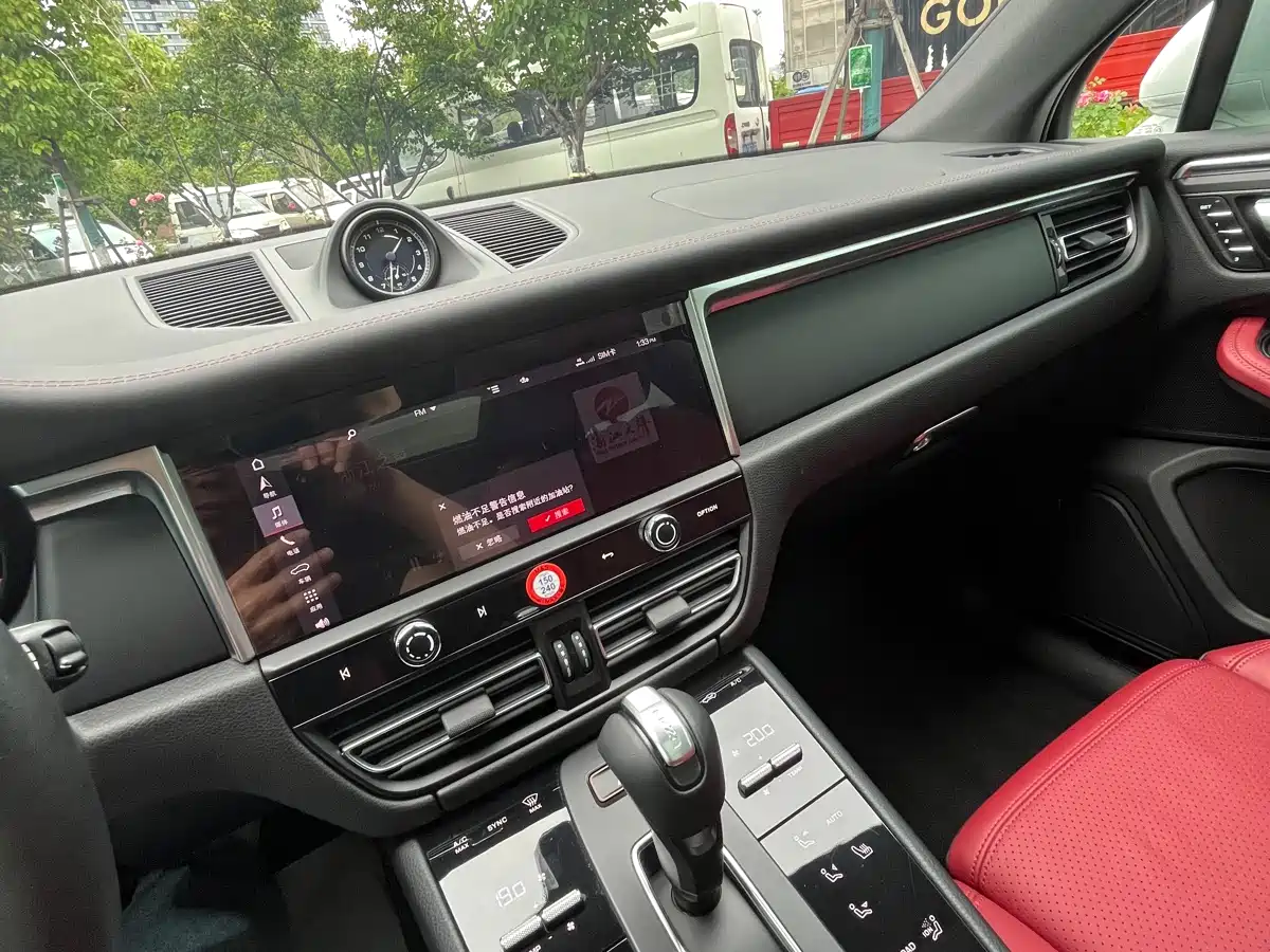 Porsche Macan 2022 Macan 2.0T фото 7