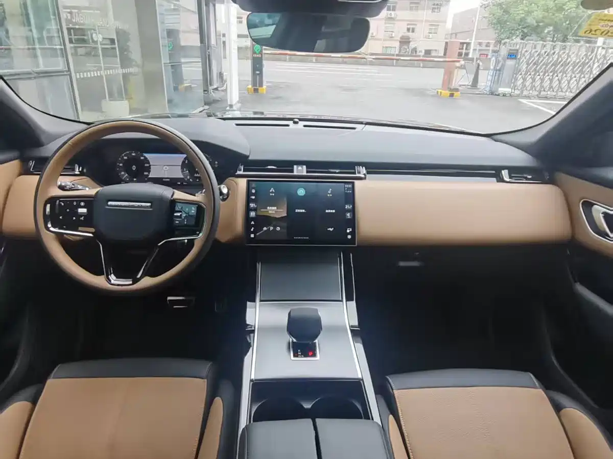 Land Rover Range Rover Velar 2025 Dynamic HSE фото 18