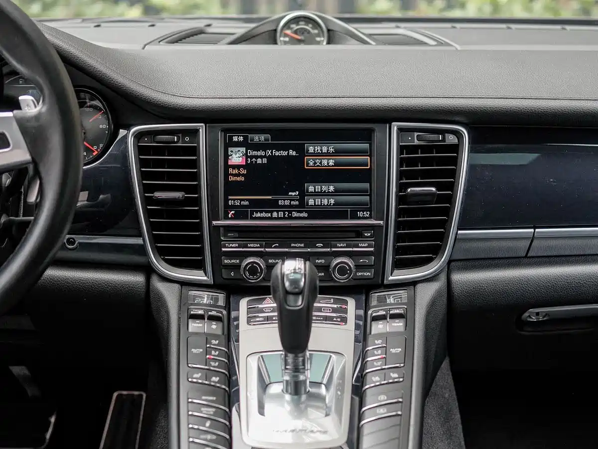 Porsche Panamera 2016 Panamera Edition 3.0T фото 10