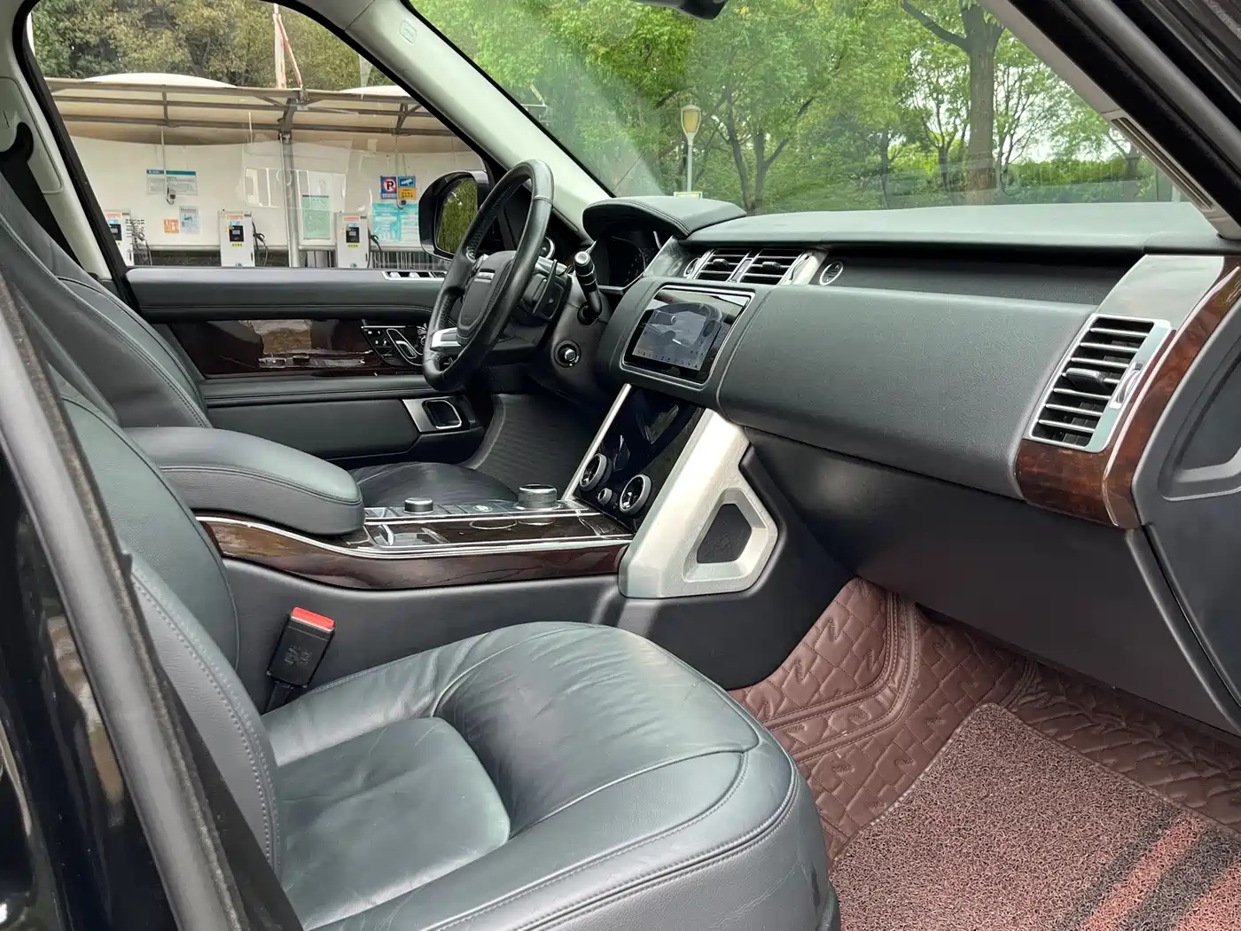 Land Rover Range Rover 2020 3.0 L6 Shengshi Edition фото 22