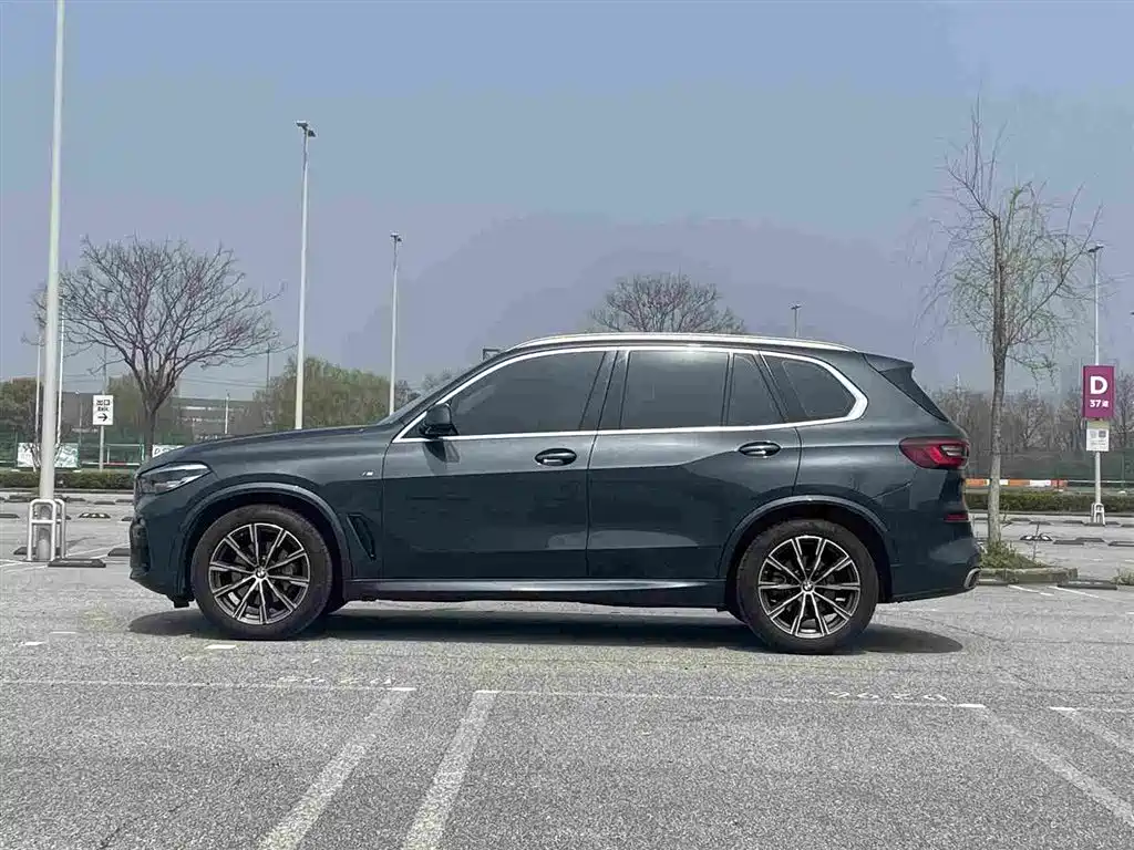 BMW X5 (Import) 2021 xDrive30i M Sport Package фото 23