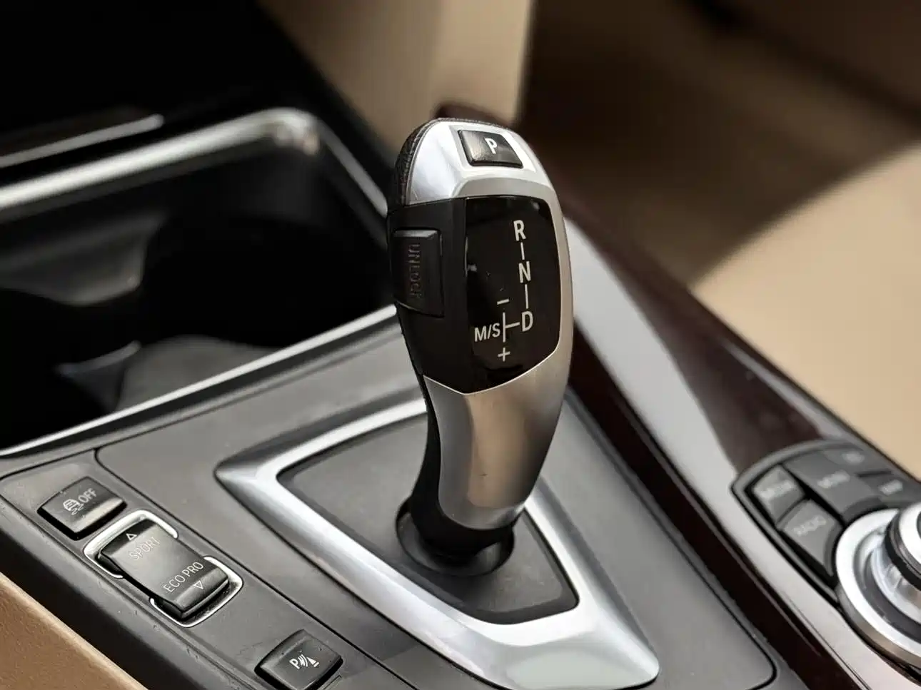 BMW 3 Series 2013 320Li Luxury Design Package фото 10