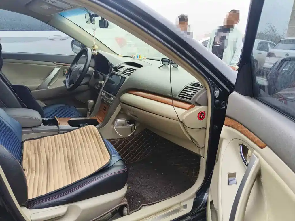 Photo 13 - Toyota Camry