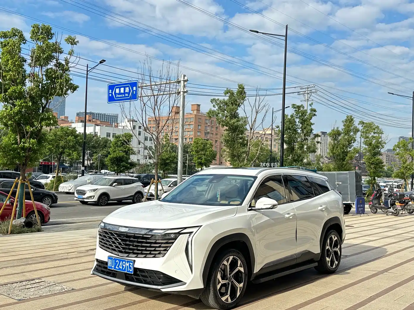  Geely Boyue L 2023 2.0TD DCT Premium Model