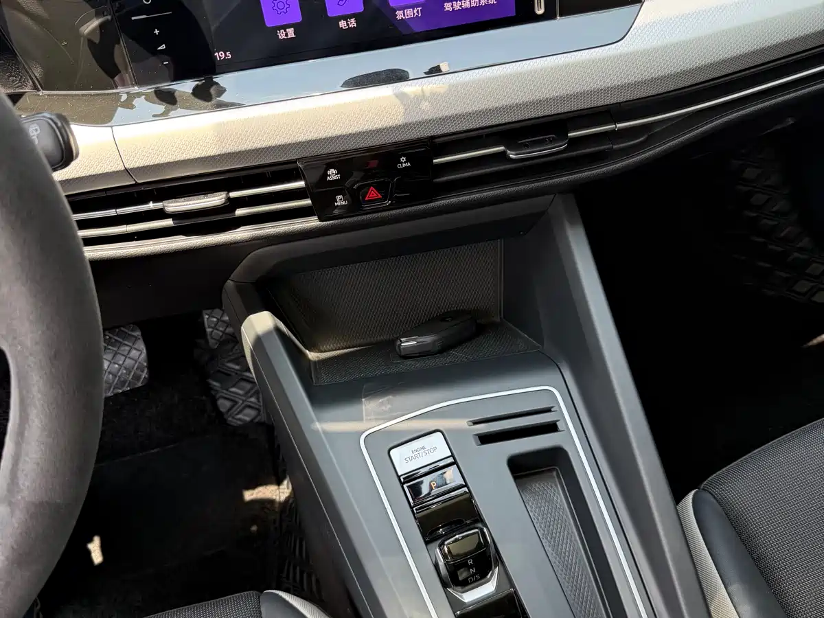 Volkswagen Golf 2023 Facelift 280TSI DSG Pro фото 12
