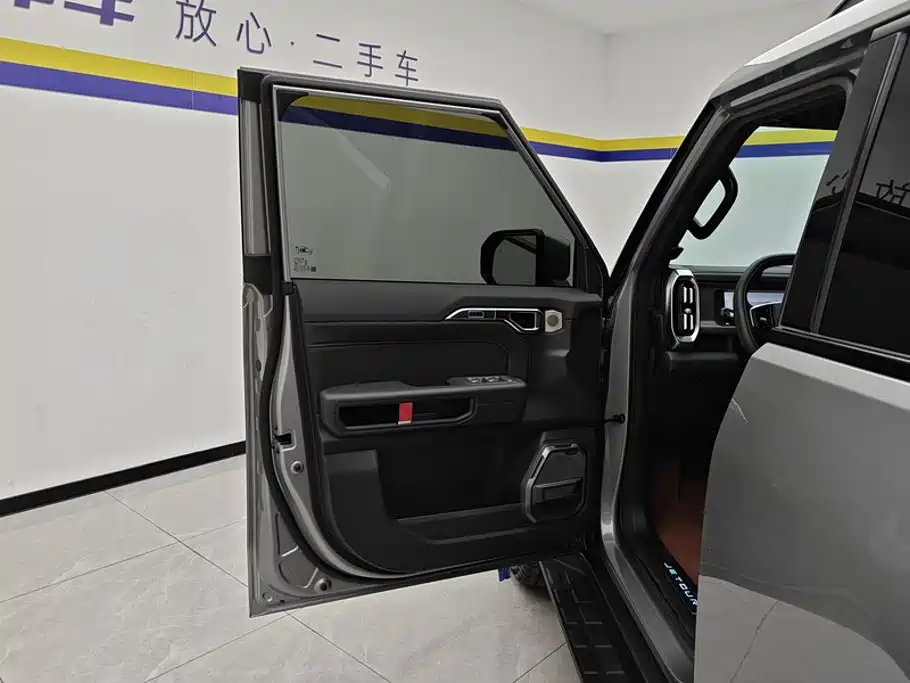 Jetour T2 2025 2024 2.0T 4WD Cross PRO+ Entertainment Edition