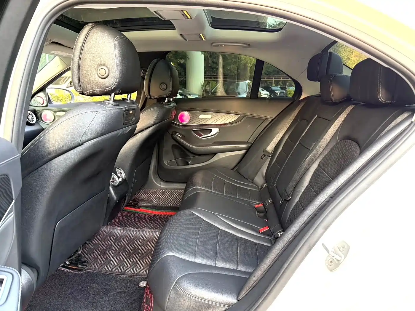 Mercedes-Benz C-Class 2015 Facelift C 200 L Sport фото 6