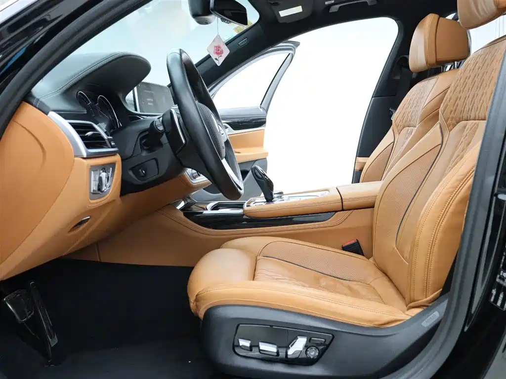 BMW 7 Series 2018 730Li Premium Type M Sport Package фото 2