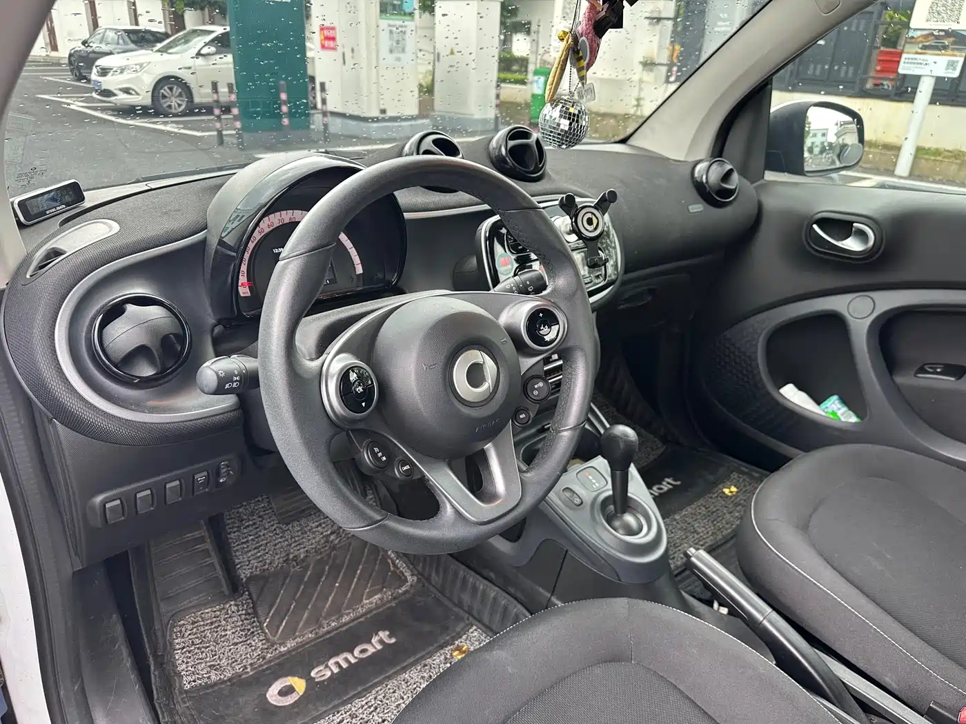 smart fortwo 2019 2019 0.9T 66kW Hardtop Wind Edition China VI