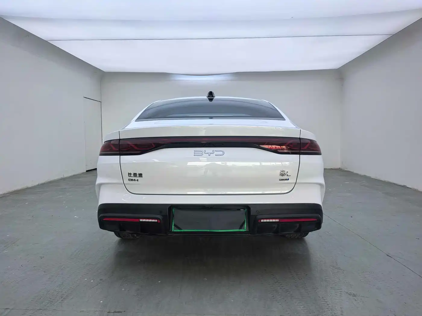 BYD Qin L 2025 DM-i Smart Drive 80KM Premium фото 8