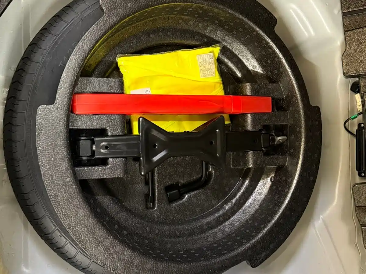 Haval M6 2023 PLUS 1.5T DCT Luxury Smart Connect фото 21