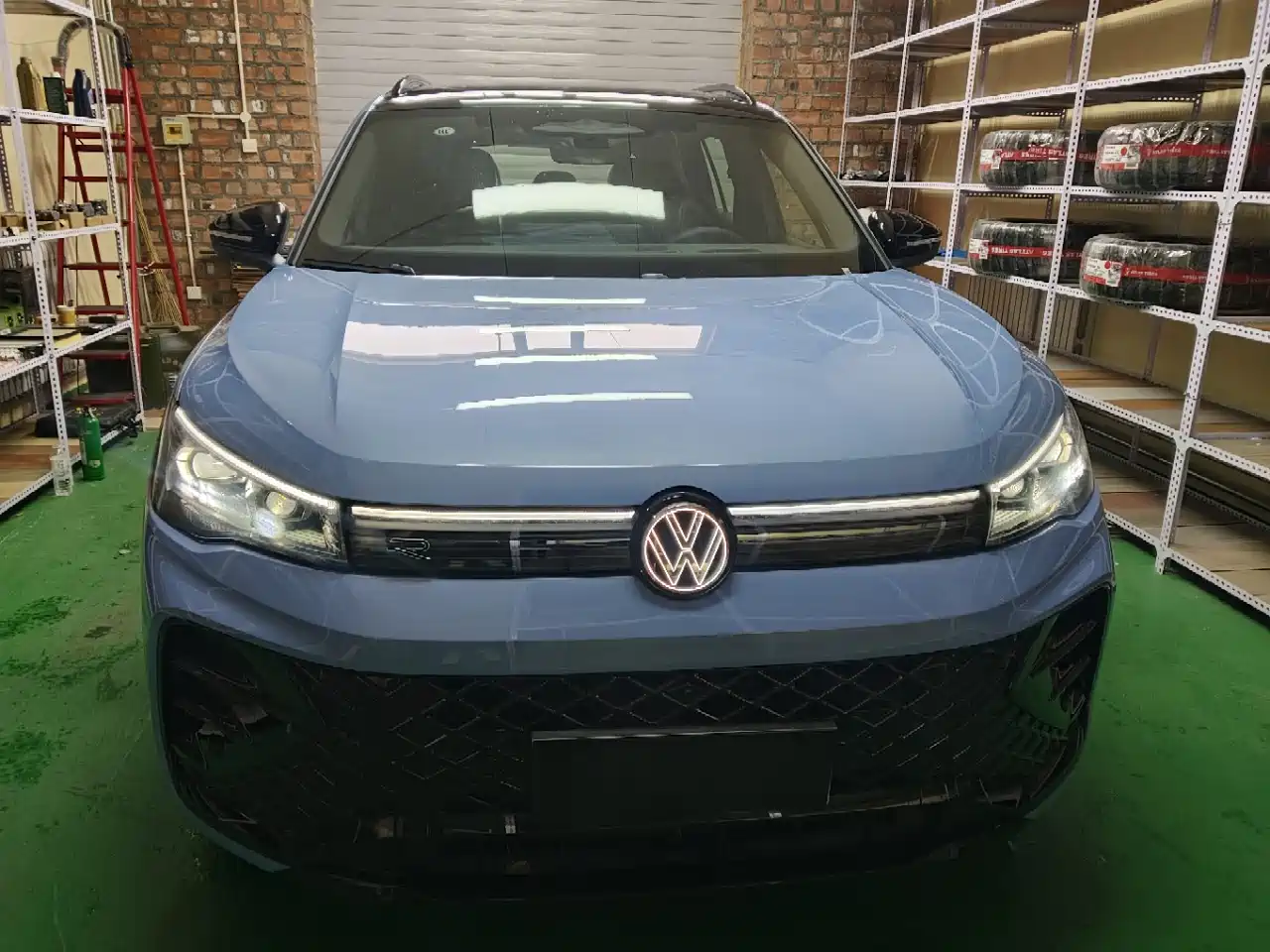 Volkswagen Tiguan L 2024 PRO 380TSI 4WD R-Line Premium Edition фото 2