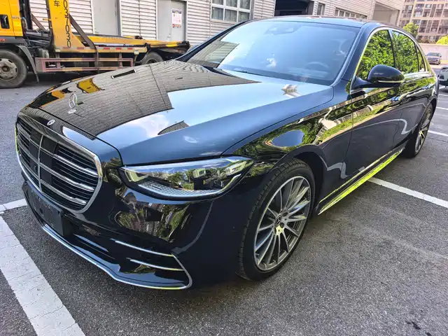 Mercedes-Benz S-Class 2024