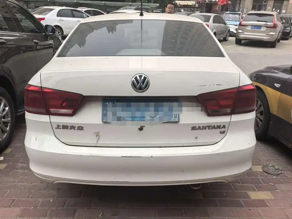 Volkswagen Santana 2013 1.6L Manual Luxury Edition фото 2