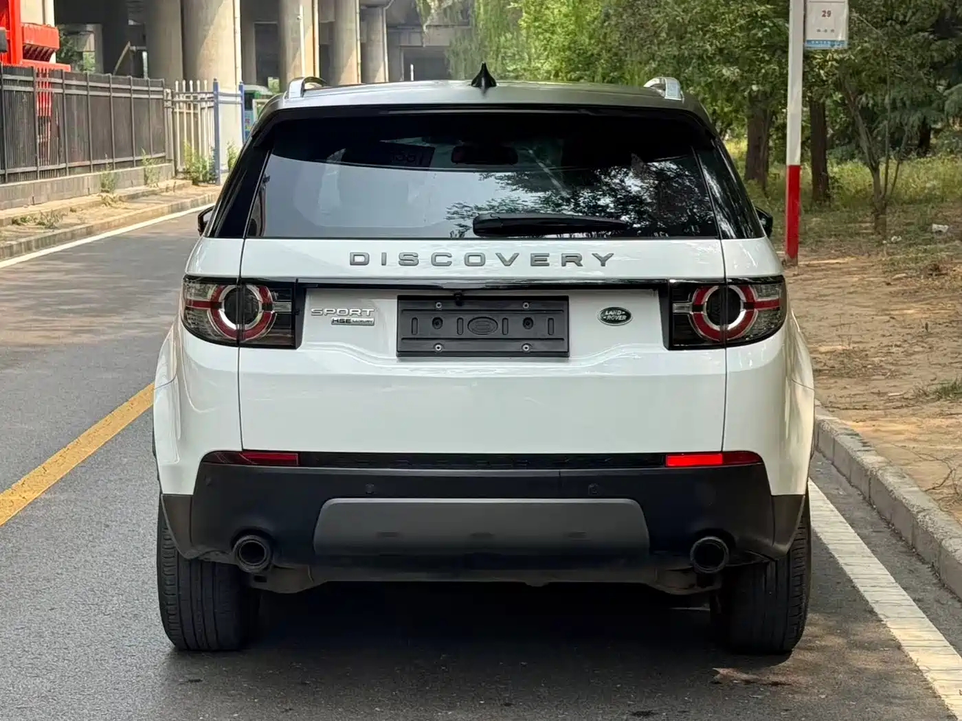 Land Rover Discovery Sport 2018 240PS SE Edition фото 5