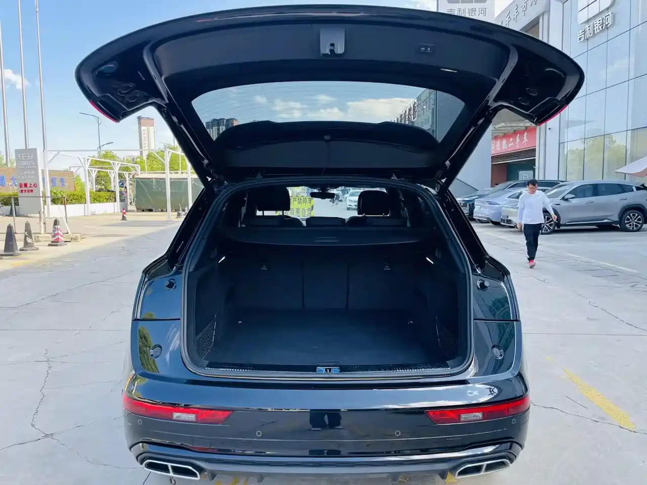 Audi Q5L 2024 Model 40 TFSI Luxury Dynamic фото 10
