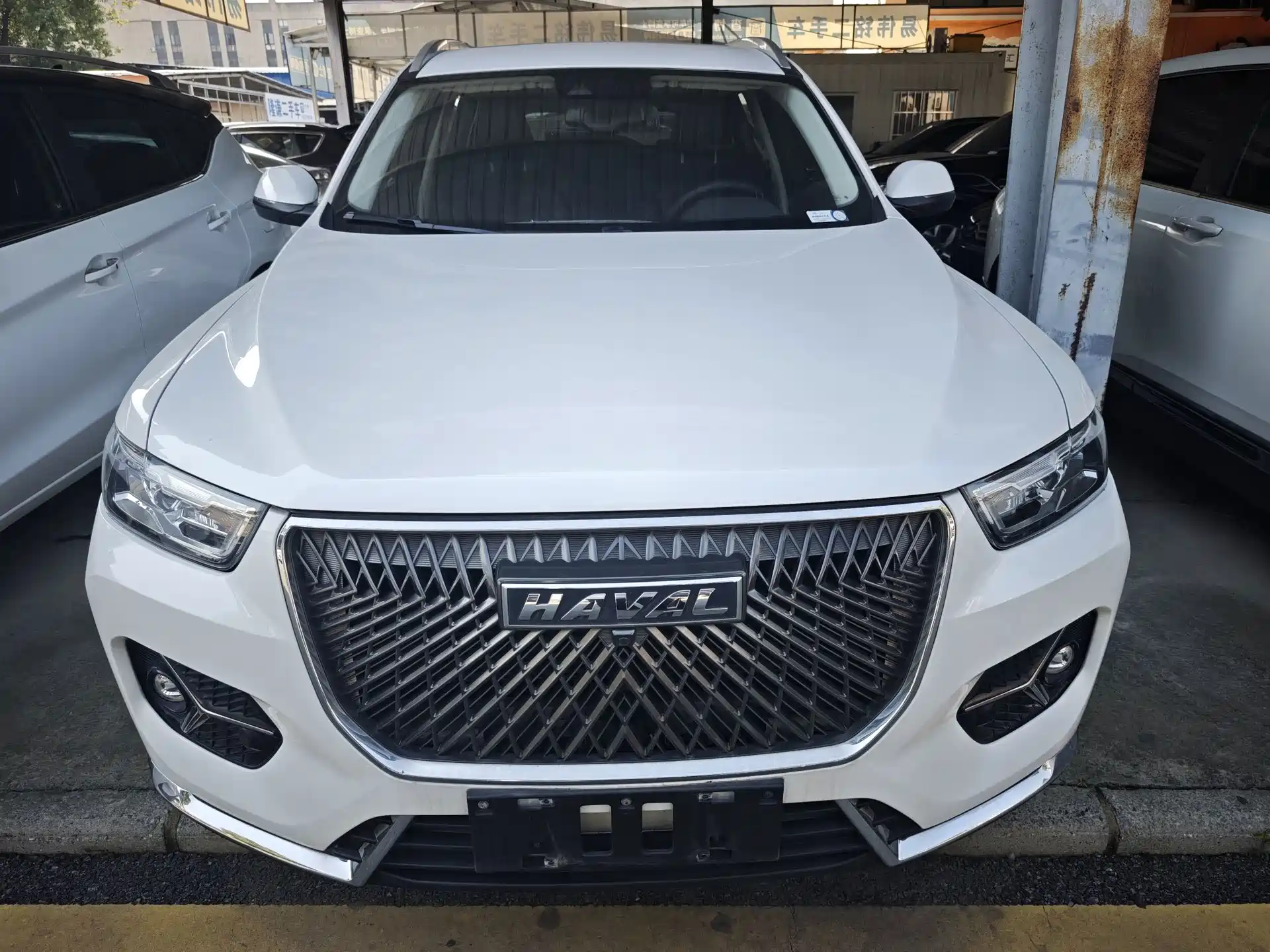 Photo 2 - Haval H6