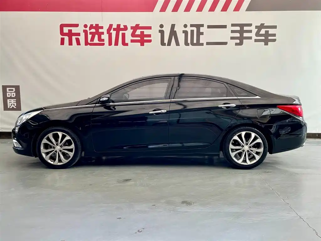 Hyundai Sonata 2013 2.4L Automatic Luxury Edition (China IV) фото 3